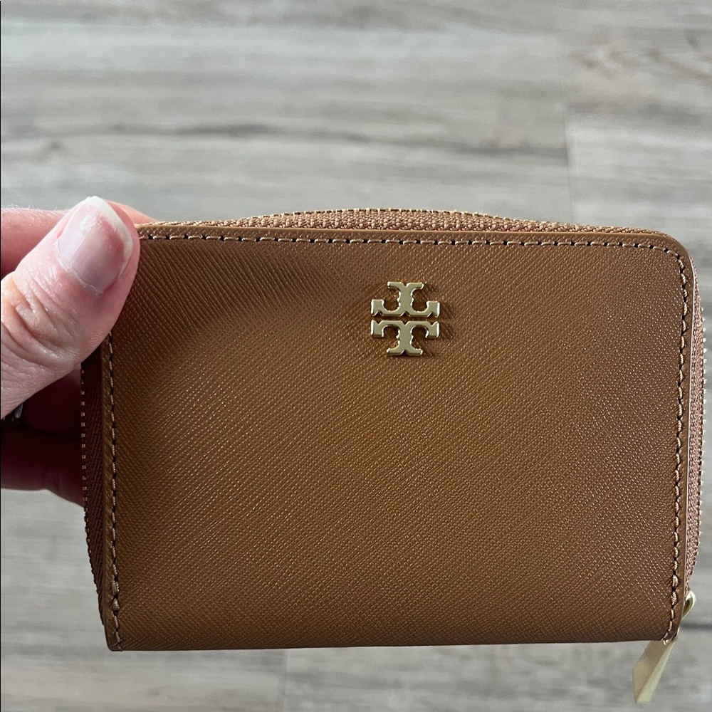 Tory Burch Leather Zip Wallet - Picture 6 of 6